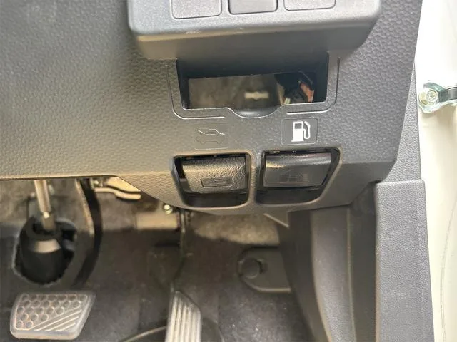 Toyota ROOMY CUSTOM G 2022 — миниатюра 3