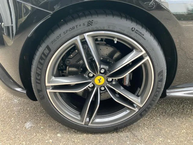 Ferrari ROMA SPIDER 2024 — миниатюра 3