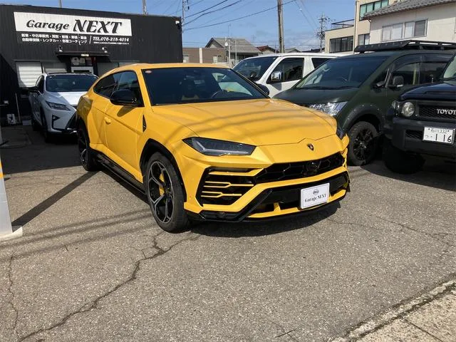Lamborghini Urus BASE GRADE 2022 — фото 1, купить с доставкой в Москву