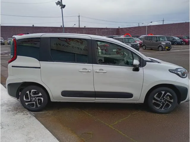 Toyota SIENTA HYBRID Z 2022 — миниатюра 3