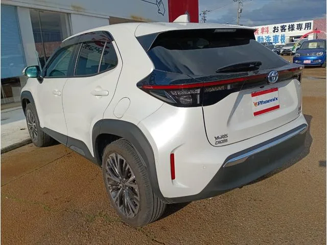 Toyota YARIS CROSS HYBRID Z 2023 — миниатюра 3