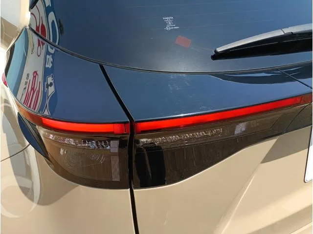 Toyota YARIS CROSS HYBRID Z ADVENTURE 2024 — миниатюра 3
