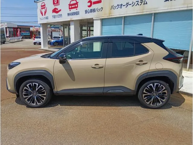 Toyota YARIS CROSS HYBRID Z ADVENTURE 2024 — миниатюра 5