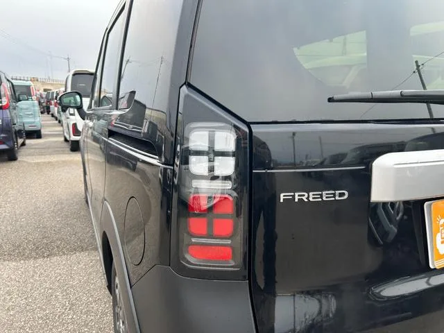Honda FREED E:HEV CROSSTAR 2025 — миниатюра 4