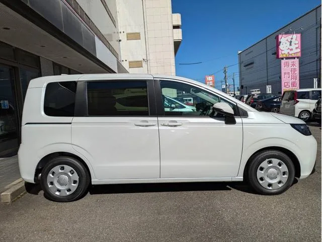 Honda FREED E:HEV AIR 2026 — миниатюра 2