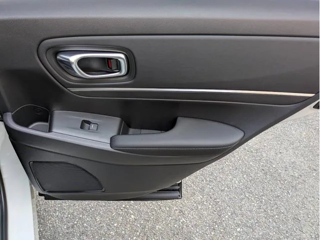 Honda VEZEL E:HEV Z 2026 — миниатюра 5