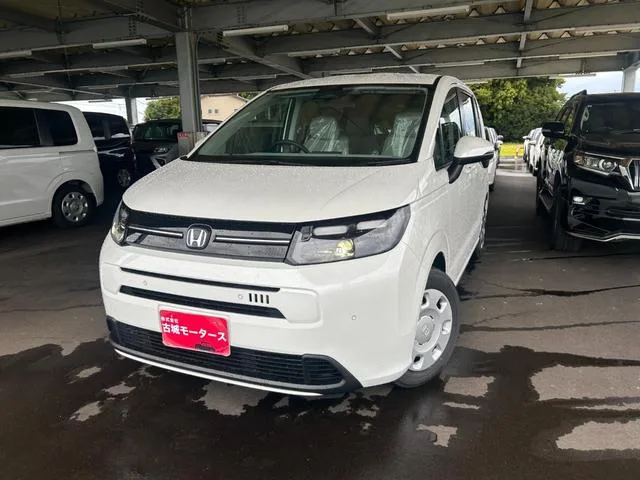 Honda FREED E:HEV AIR 2025 — фото 1, купить с доставкой в Москву