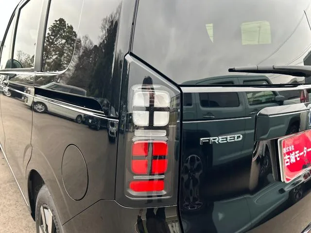 Honda FREED E:HEV AIR EX 2026 — миниатюра 5