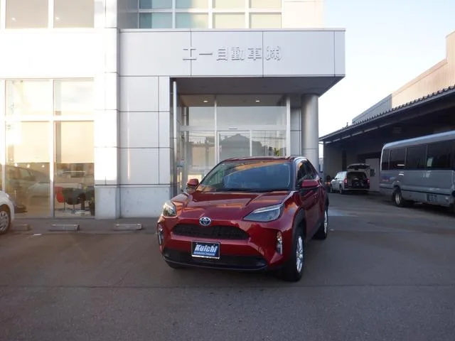 Toyota YARIS CROSS HYBRID G 2023 — фото 1, купить с доставкой в Москву