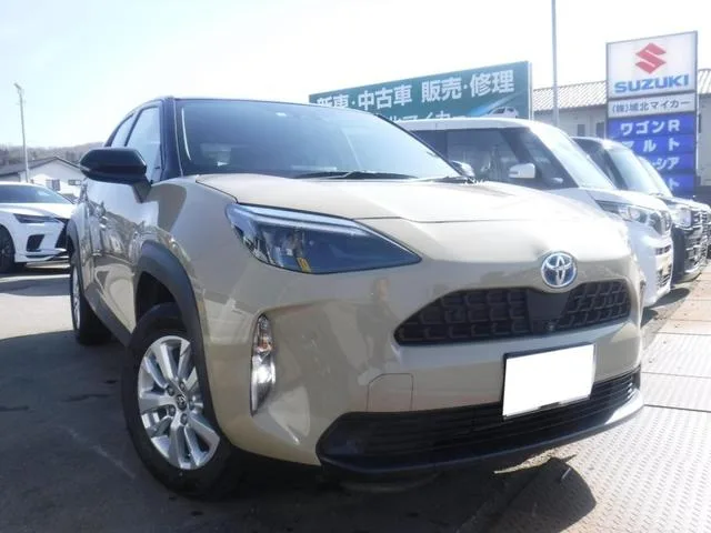 Toyota YARIS CROSS HYBRID G 2023 — фото 1, купить с доставкой в Москву