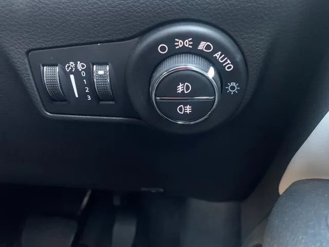 Chrysler Jeep JEEP COMPASS LIMITED 2023 — миниатюра 5