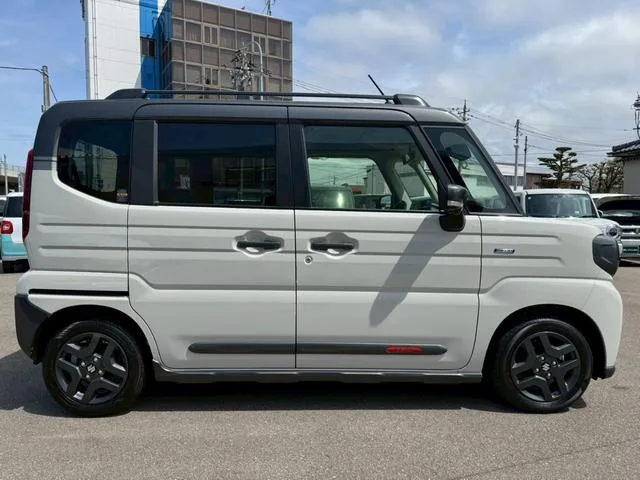 Suzuki SPACIA GEAR HYBRID XZ 2024 — миниатюра 4