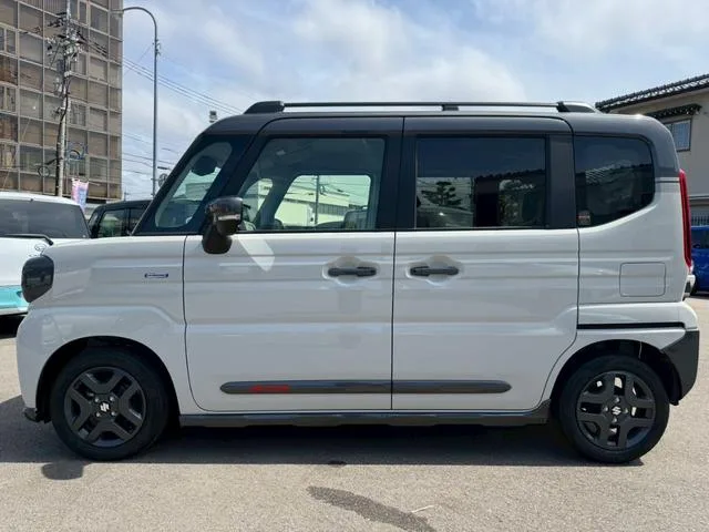 Suzuki SPACIA GEAR HYBRID XZ 2024 — миниатюра 5