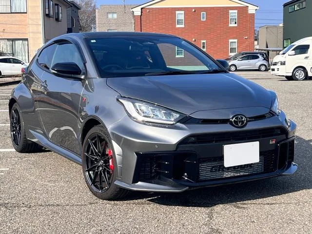 Toyota GR YARIS RZ HIGH PERFORMANCE 2025 — фото 1, купить с доставкой в Москву