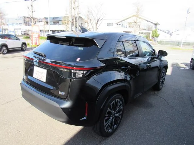 Toyota YARIS CROSS HYBRID Z 2023 — миниатюра 3