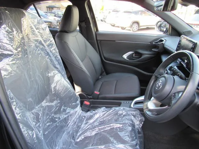 Toyota YARIS CROSS HYBRID Z 2023 — миниатюра 5