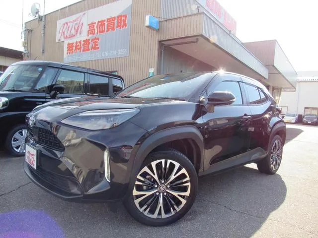 Toyota YARIS CROSS HYBRID Z 2023 — фото 1, купить с доставкой в Москву