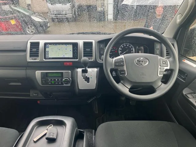 Toyota HIACE VAN LONG SUPER GL 2022 — миниатюра 5