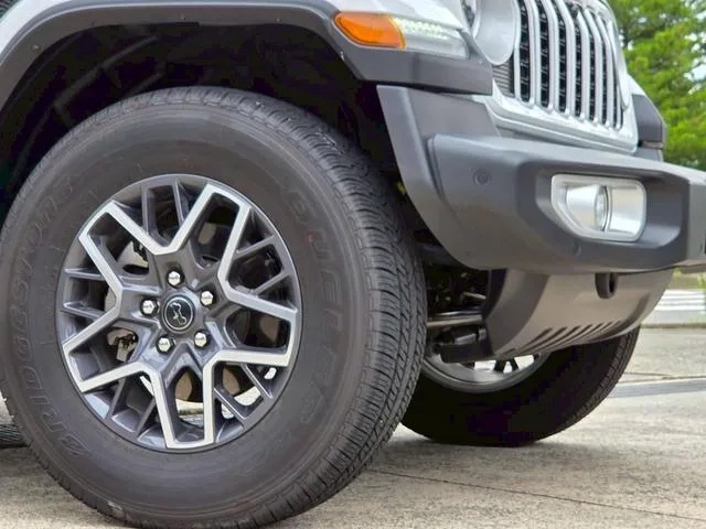 Chrysler Jeep JEEP WRANGLER UNLIMITED SAHARA 2024 — миниатюра 2