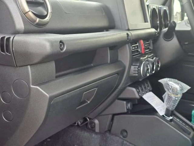 Suzuki JIMNY NOMADE FC 2026 — миниатюра 3