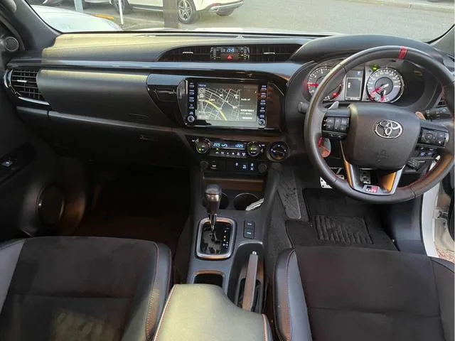 Toyota Hilux Z GR SPORT 2022 — миниатюра 3