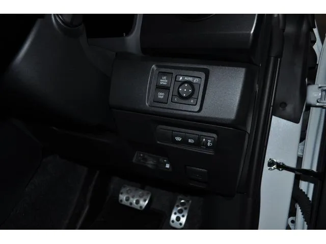 Toyota GR YARIS RZ HIGH PERFORMANCE 2024 — миниатюра 4