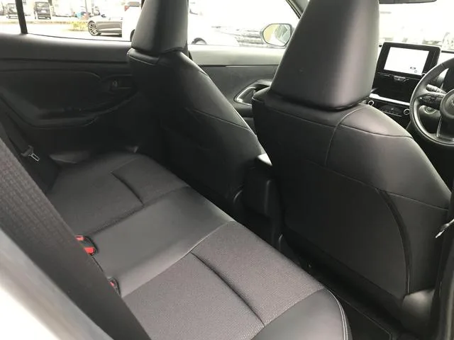 Toyota YARIS CROSS HYBRID Z 2024 — миниатюра 5