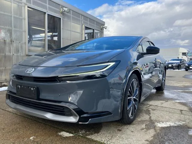 Toyota PRIUS Z 2024 — фото 1, купить с доставкой в Москву