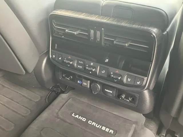 Toyota Land Cruiser ZX 2022 — миниатюра 4