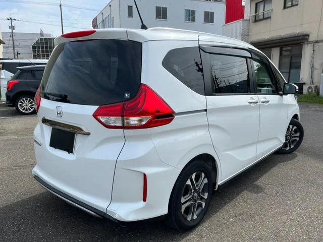 Honda FREED PLUS CROSSTAR HONDA SENSING 2022 — миниатюра 3