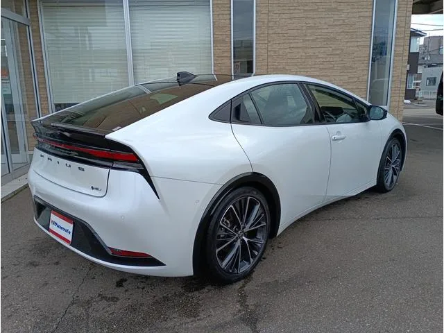 Toyota PRIUS Z 2023 — миниатюра 3