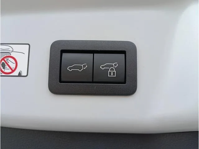 Toyota PRIUS Z 2023 — миниатюра 4