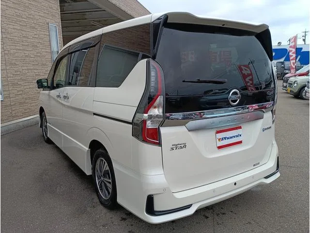 Nissan SERENA E-POWER HIGHWAY STAR V 2022 — миниатюра 3