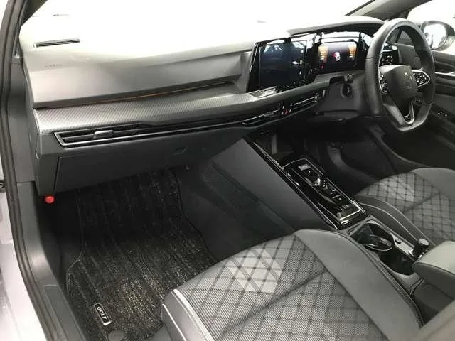 Volkswagen Golf TDI R LINE PLATINUM EDITION 2023 — миниатюра 4