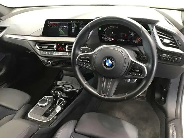 BMW 1 Series 118D M SPORT 2023 — миниатюра 4