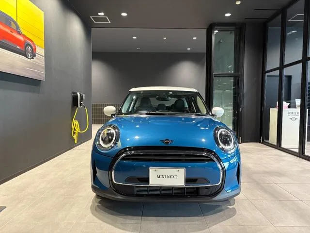 MINI MINI COOPER CLASSIC TRIM 2022 — миниатюра 2