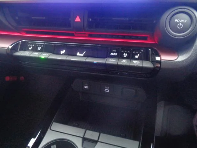 Toyota Prius Z 2024 — миниатюра 5