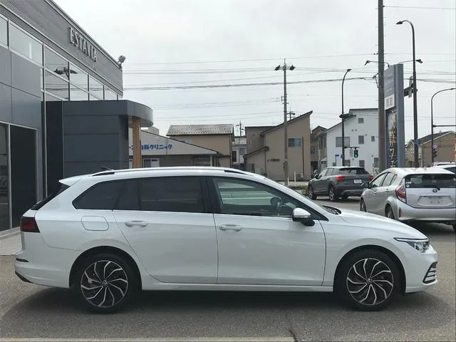 Volkswagen GOLF VARIANT ETSI ACTIVE PLATINUM EDITION 2024 — миниатюра 3