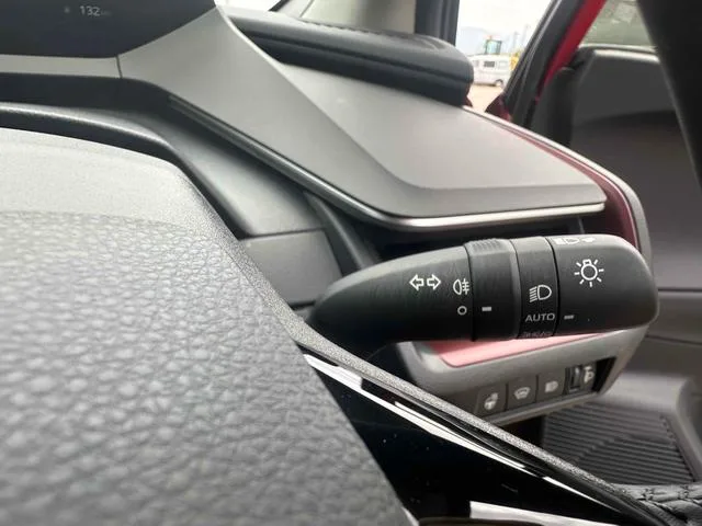 Toyota Prius Z 2023 — миниатюра 5