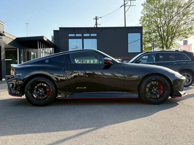 Nissan FAIRLADY Z NISMO 2025 — миниатюра 3