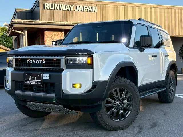 Toyota LAND CRUISER 250 VX 2024 — фото 1, купить с доставкой в Москву