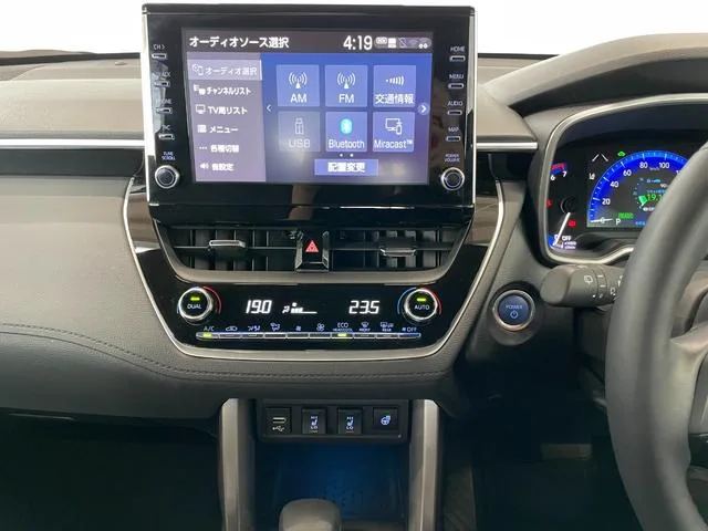 Toyota CorollaCross HYBRID Z 2023 — миниатюра 3