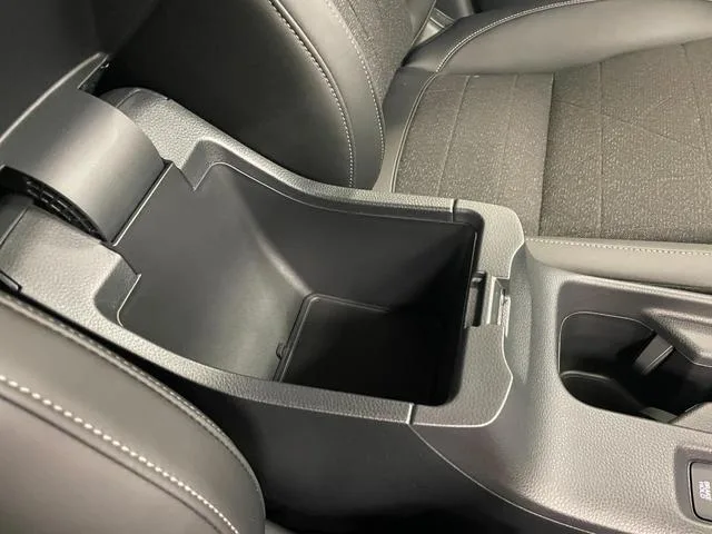 Honda VEZEL E:HEV Z 2025 — миниатюра 4