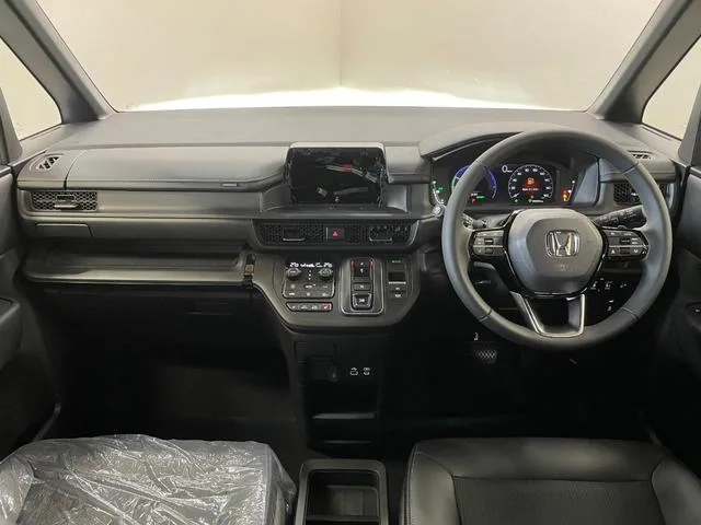 Honda STEPWAGON E:HEV SPADA 2025 — миниатюра 2