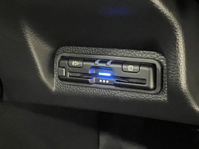 Honda VEZEL E:HEV Z 2024 — миниатюра 2