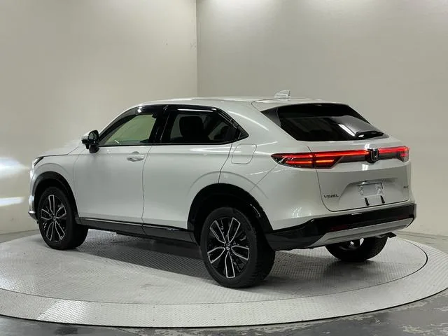 Honda VEZEL E:HEV Z 2024 — миниатюра 3