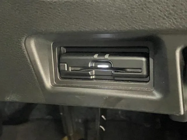 Nissan SERENA 2023 — миниатюра 3