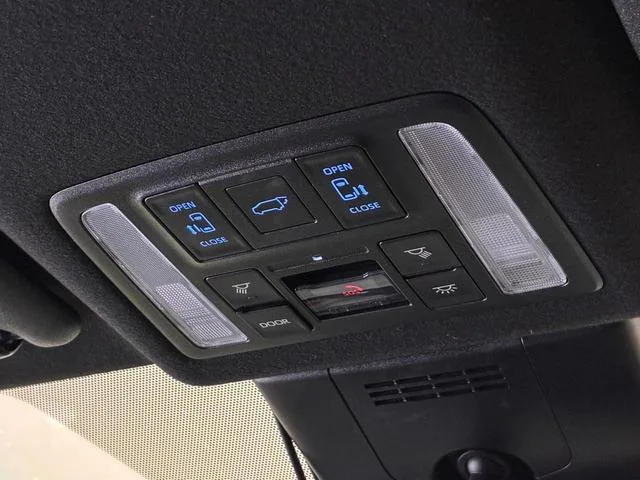Toyota VOXY HYBRID S-Z 2023 — миниатюра 3
