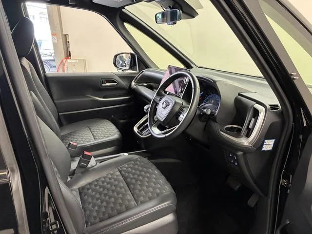 Toyota VOXY HYBRID S-Z 2023 — миниатюра 5