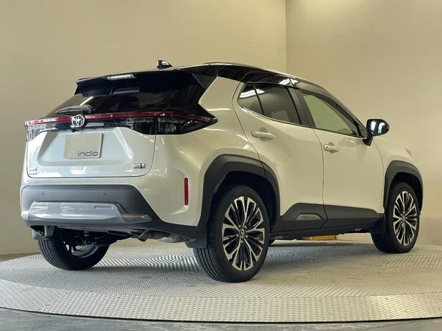 Toyota YARIS CROSS HYBRID Z ADVENTURE 2024 — миниатюра 3